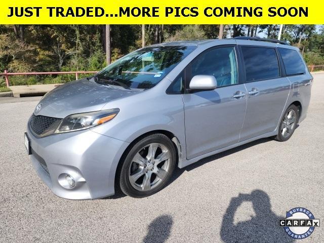 2017 toyota sienna se