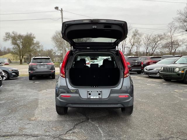 2020 kia soul lx cvt