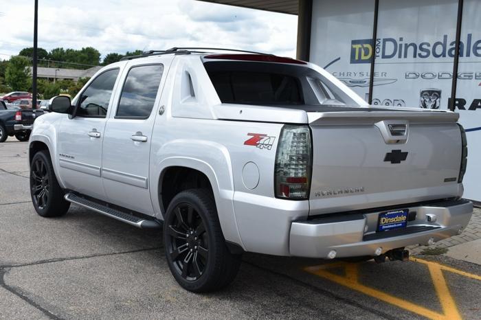 used 2013 chevrolet avalanche 4x4 lt hastngs, ne 68901 for sale in good samaritan village, nebraska