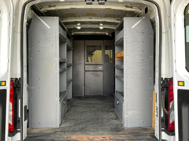 2018 ford transit-250 148 wb medium roof cargo