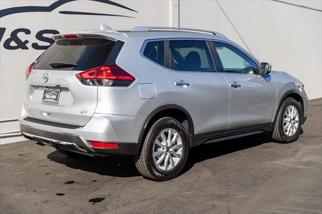 2017 nissan rogue sv