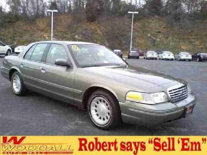 2002 ford crown victoria lx in danville, va