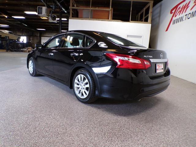 2017 nissan altima 2.5 s