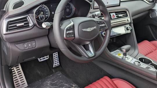 2025 Genesis G70