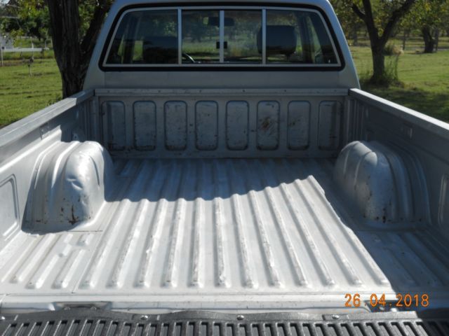 1988 mitsubishi mighty max 4 x 4 2.6 ltr