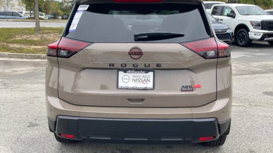 2025 Nissan Rogue sv