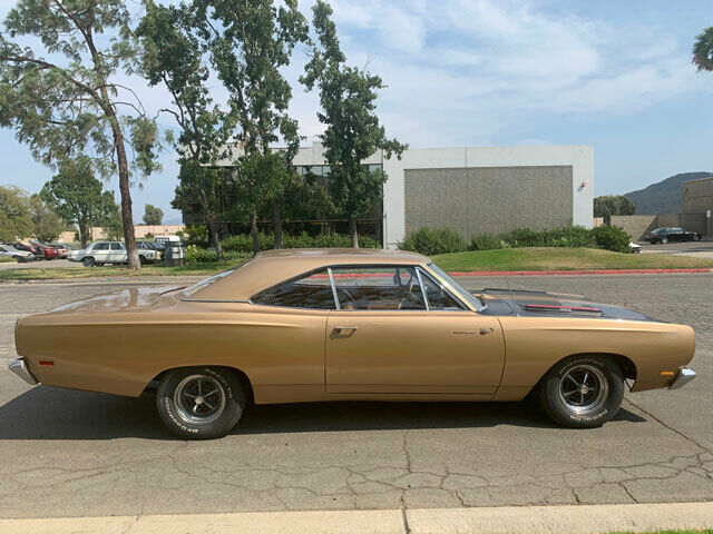 1969 plymouth roadrunner 383 v8 - 4 speed manual rare t3 honey bronze