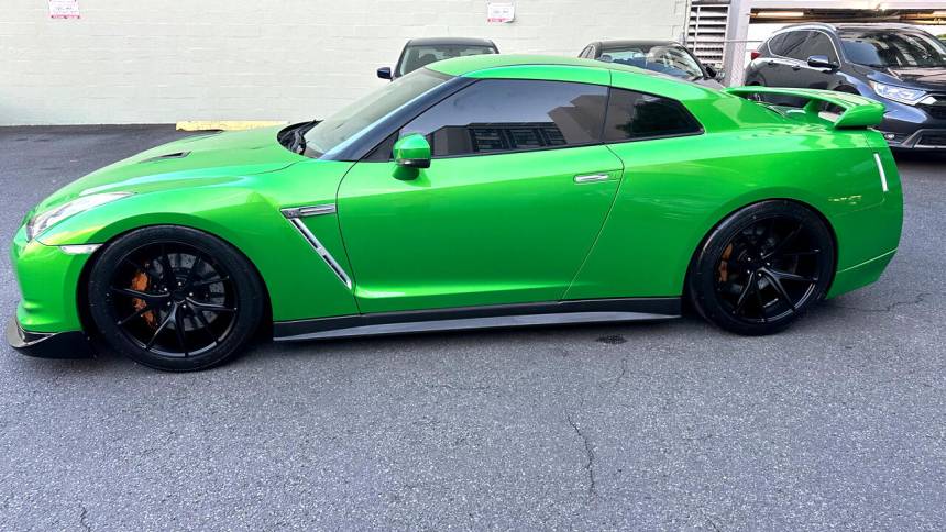 2009 nissan gt-r premium