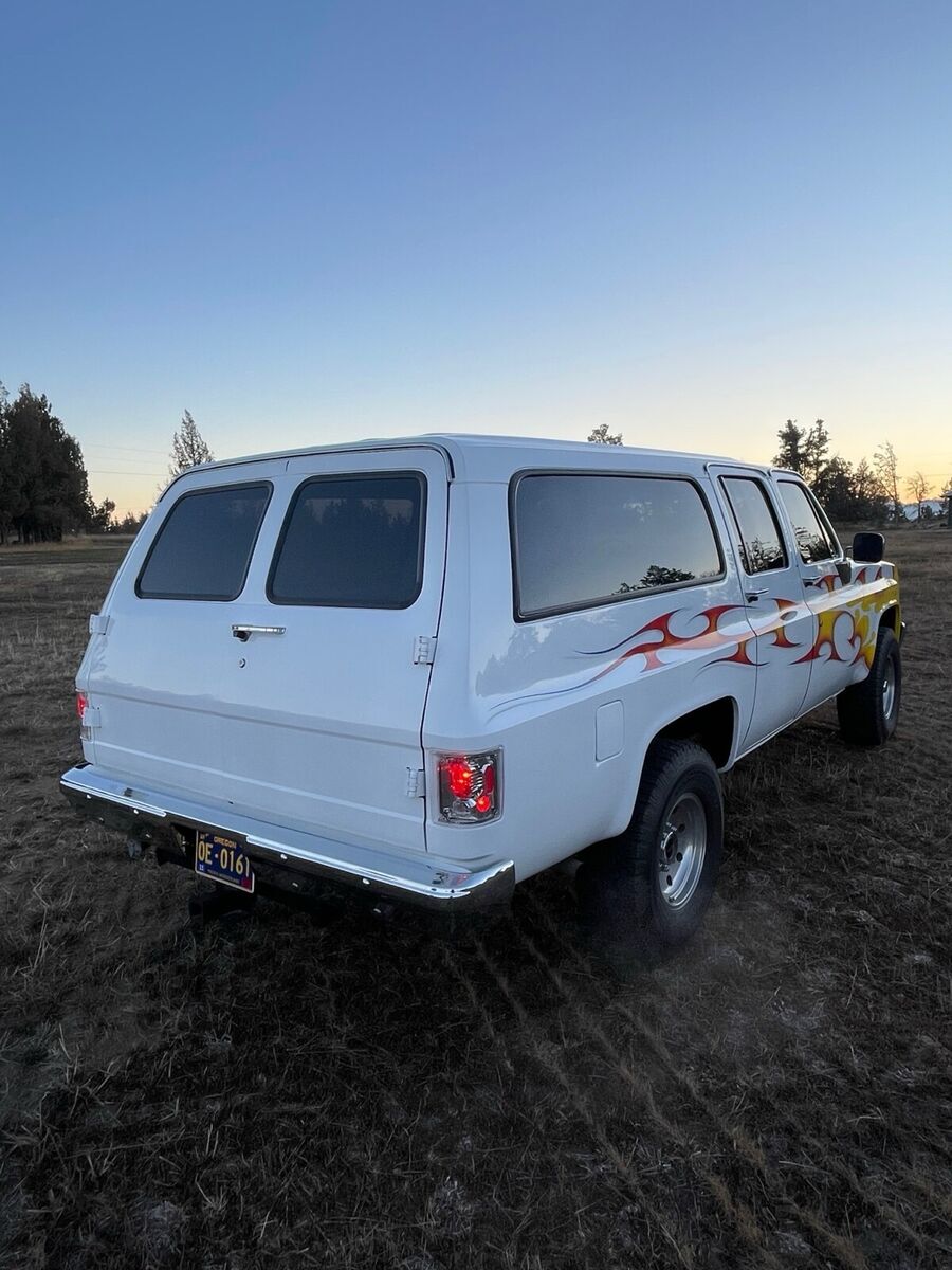 1983 gmc k2500 suburban suv white 4wd automatic k2500