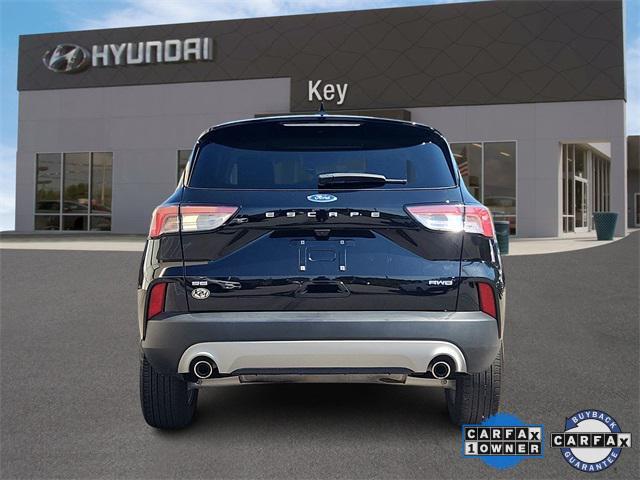 2020 ford escape se