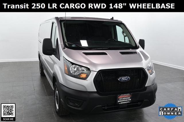 2021 ford transit-250 base