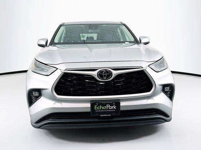 2023 toyota highlander le