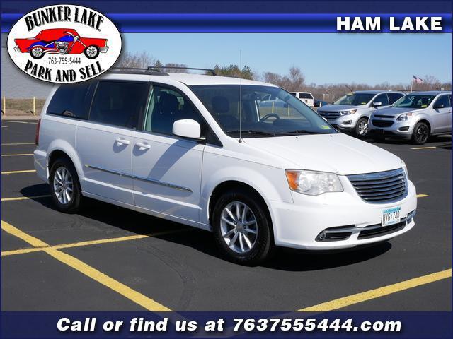 2014 chrysler town & country touring