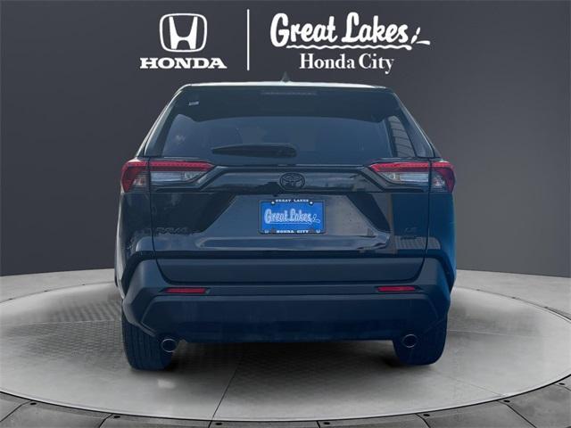 2022 toyota rav4 le