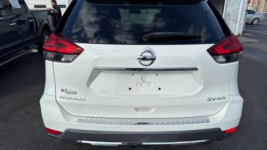 2017 nissan rogue sv