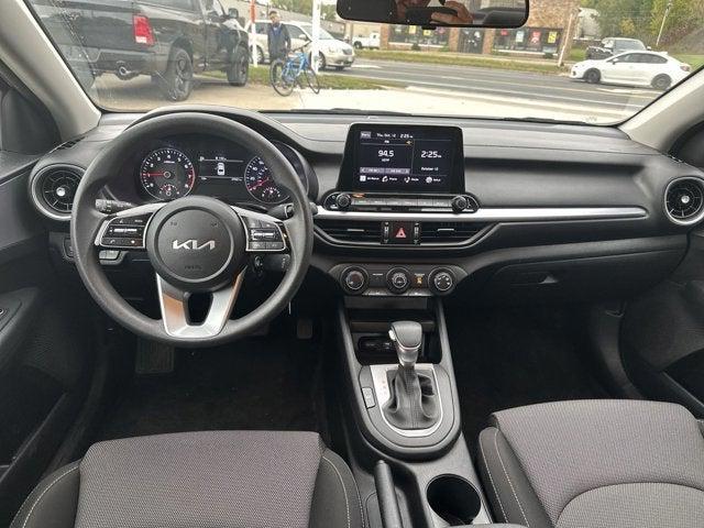 2022 kia forte lxs