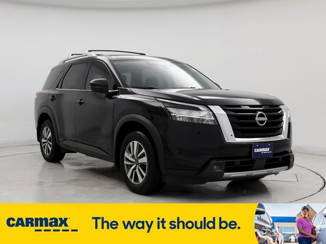 2023 nissan pathfinder sl