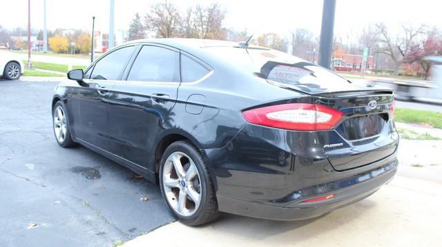 2015 ford fusion se