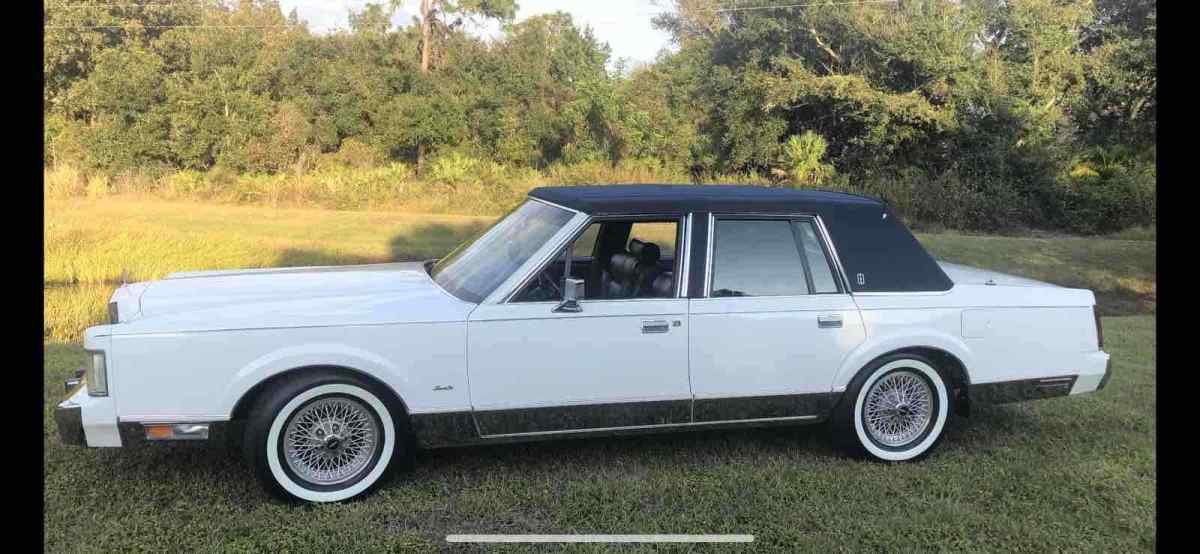 1988 lincoln town car sedan white rwd automatic signature