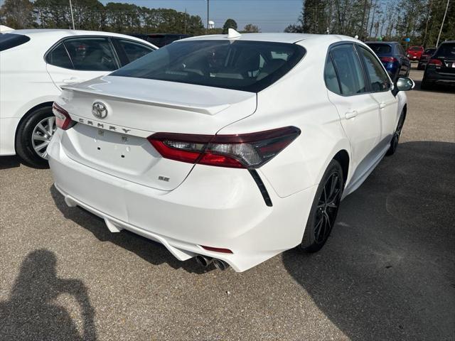 2021 toyota camry se