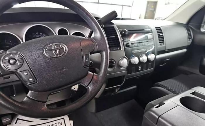 2013 toyota tundra double cab grade 5.7l v8 w/ffv 4x4 double cab 6.6 ft. box 145.7 in. wb in west bridgewater, massachusetts