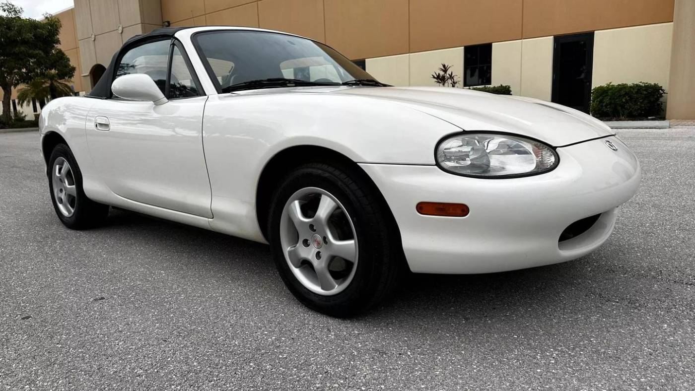 1999 mazda mx-5 miata base