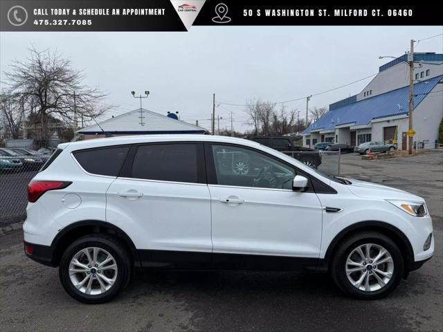 2019 ford escape se