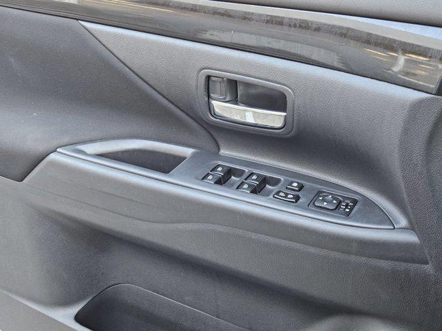 2019 mitsubishi outlander es