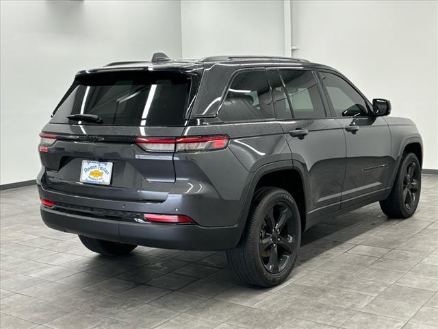 2023 jeep grand cherokee altitude