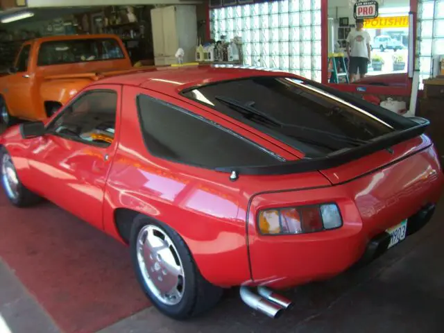 1978 porsche 928, 5 speed manual, low miliage, "pasha int." looks-runs excellent