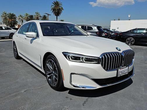 2022 bmw 750