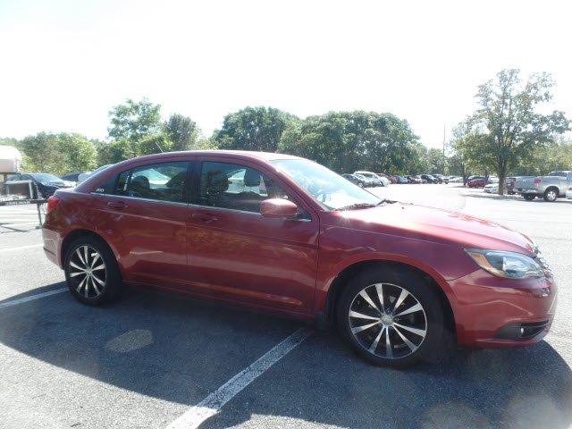 used 2013 chrysler 200 touring sedan hagerstown, md 21740 for sale in hagerstown, maryland