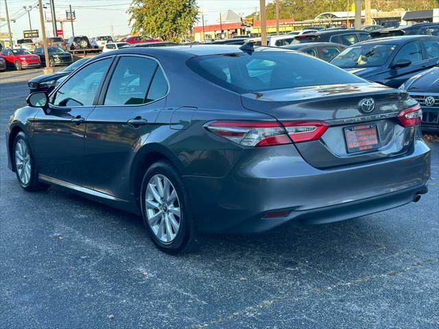 2020 toyota camry le
