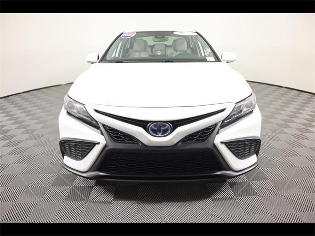 2022 toyota camry se