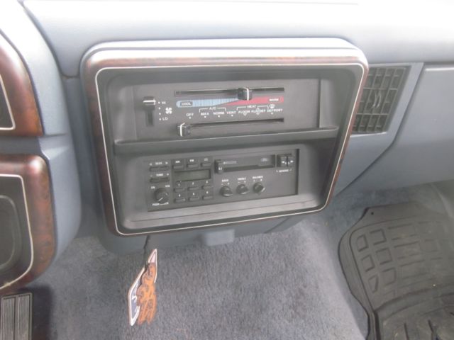 1991 ford f150 short bed rwd 6cyl.auto