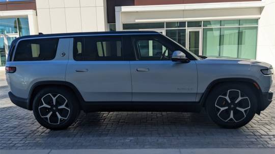 2023 Rivian R1S