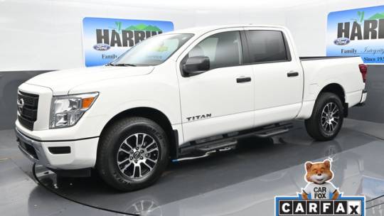 2024 nissan titan sv crew cab 4wd