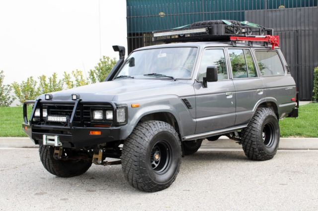 1988 toyota land cruiser, fj62, 4x4, 100% rust free, runs a+, (310) 259-5383