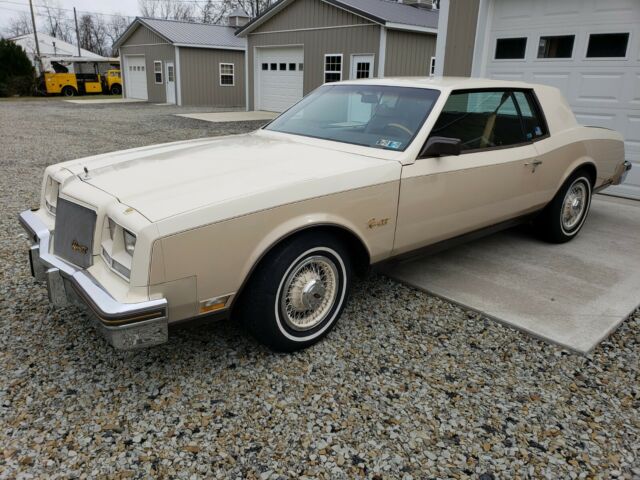 1983 buick riviera pace car
