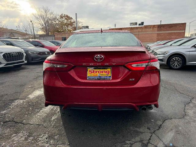 2020 toyota camry se