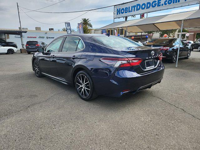 2021 toyota camry se