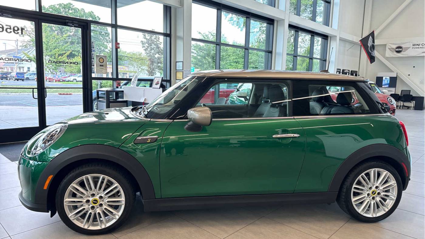 2024 mini hardtop 2 door cooper se