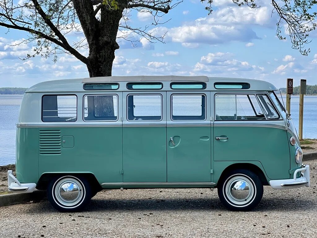 volkswagen type 2 21-window deluxe