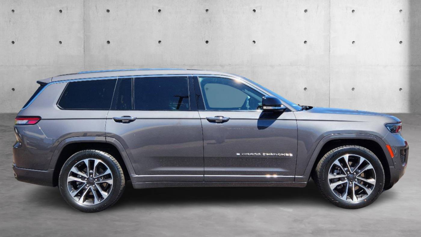 2022 jeep grand cherokee l overland