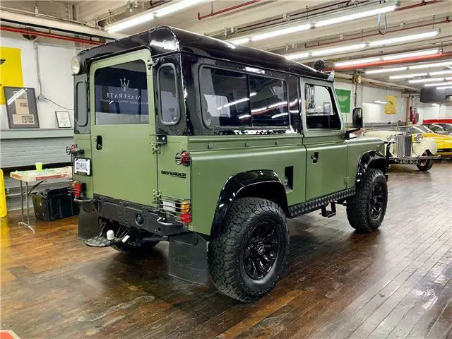 1970 land rover defender 90
