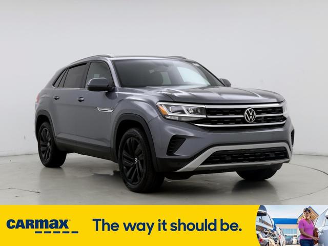 2022 volkswagen atlas cross sport se w/tech