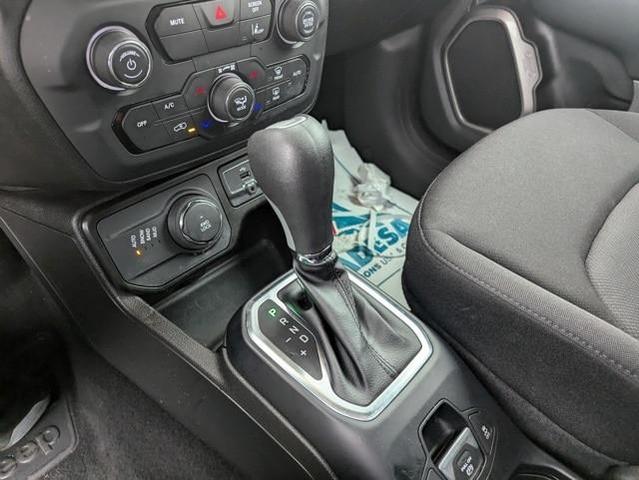 2023 jeep renegade latitude