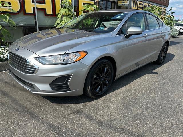 2020 ford fusion se