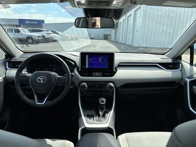 2024 toyota rav4 xle premium