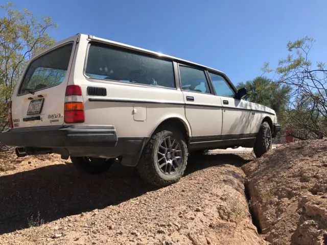beast of a volvo: 400hp gm v8 240 rally car / battle wagon